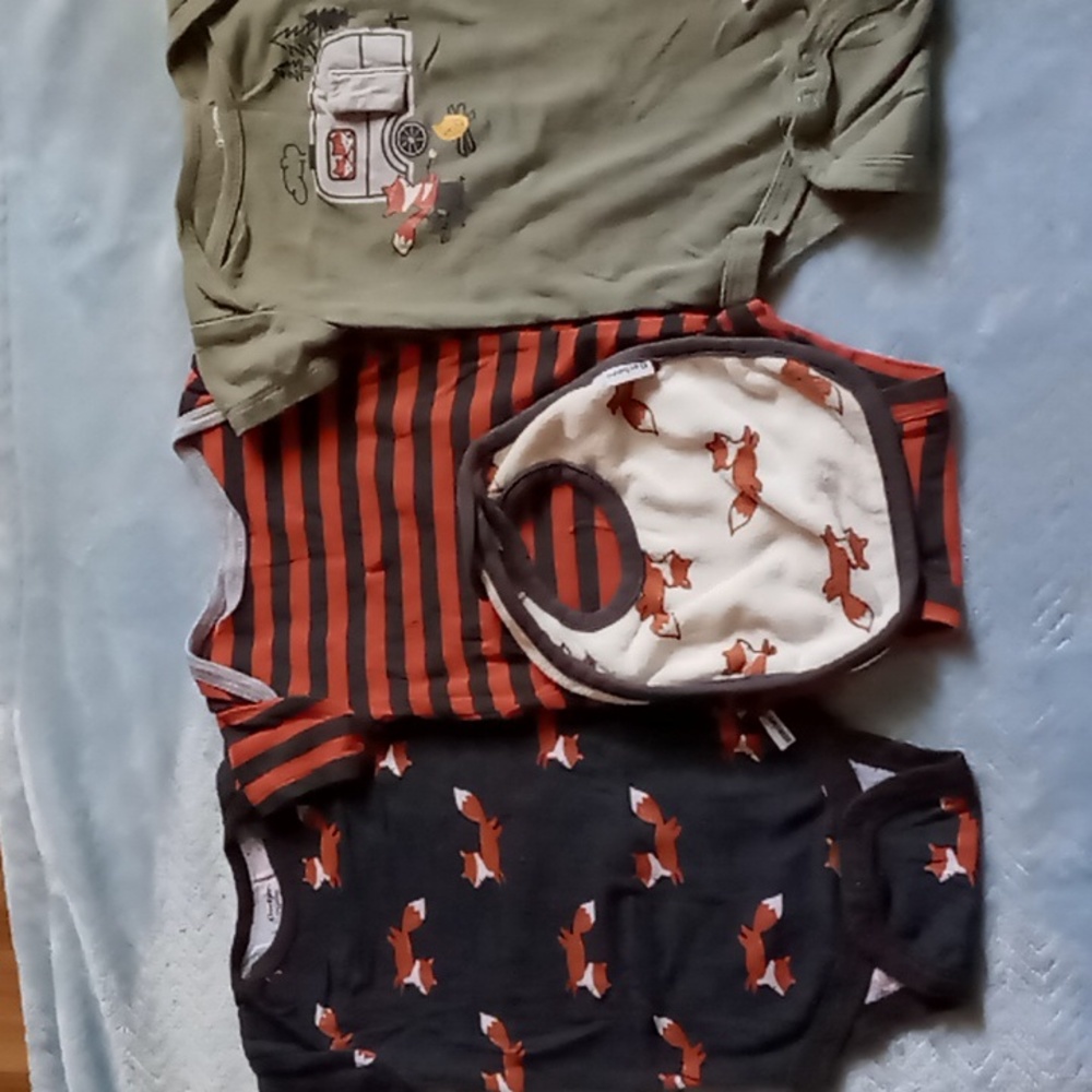 3piece set onesie with bib(cloth)